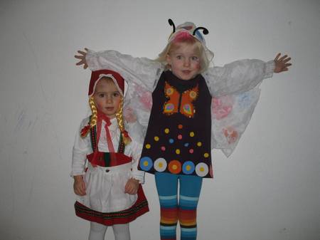 Rotkäppchen Elisa und Schmetterling Amelie